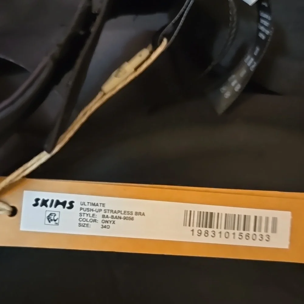 NWT Skims Ultimate Push Up Strapless Bra Onyx Black 34D
